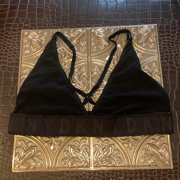 🌹DKNY• 2 New Ultra Soft Seamless Mesh Adjustable Designer Black Bralettes - Picture 11 of 11